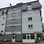 Park By Baltic Apartman